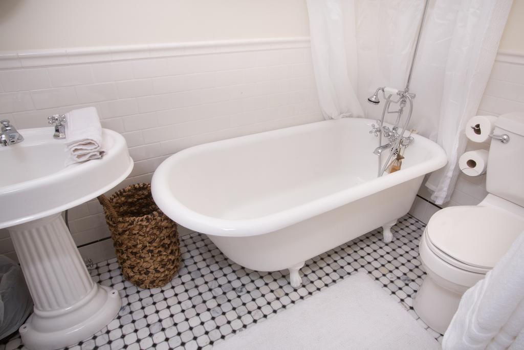 The Guest House At Gulfport Landing Chambre photo