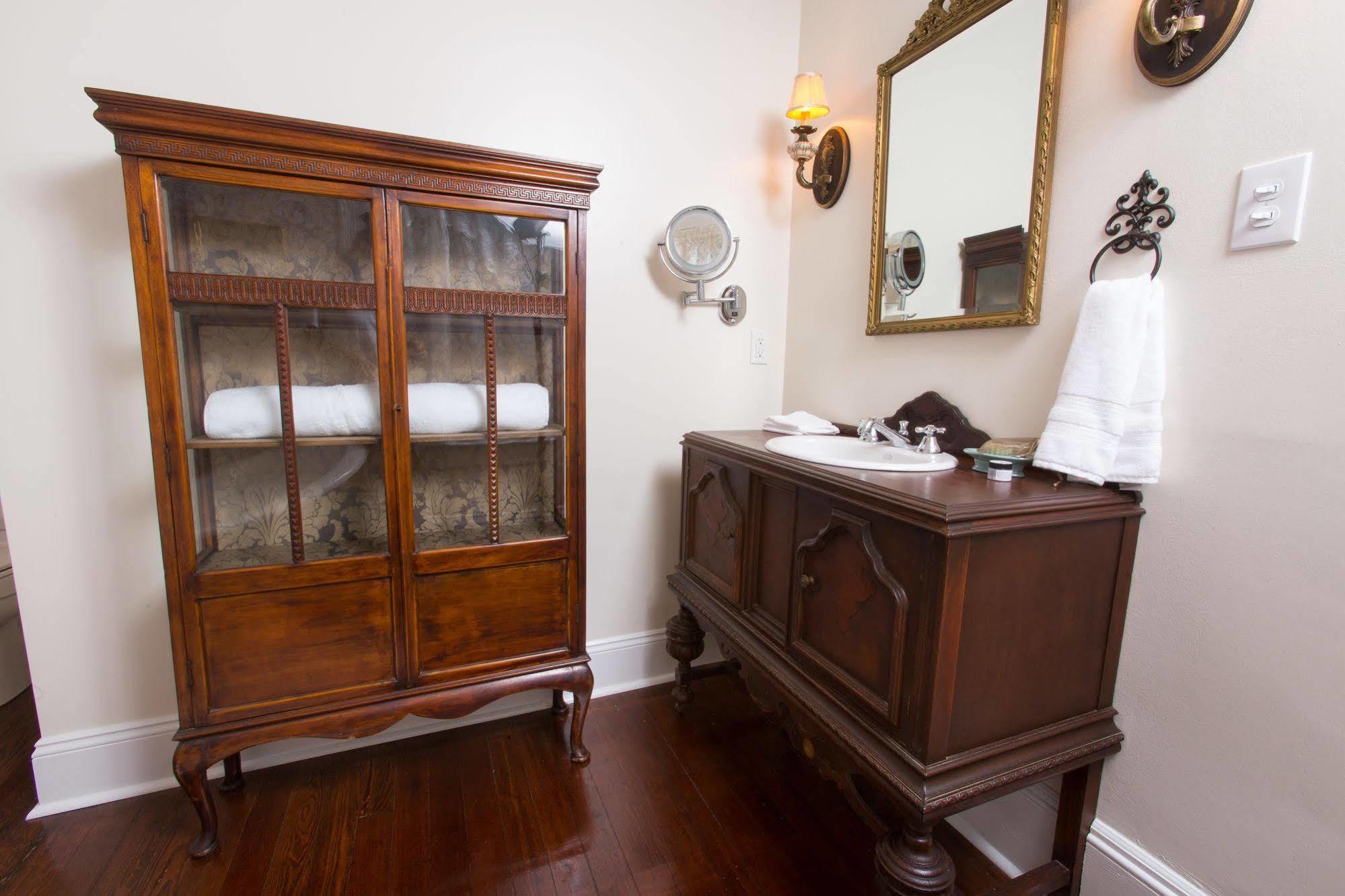 The Guest House At Gulfport Landing Extérieur photo